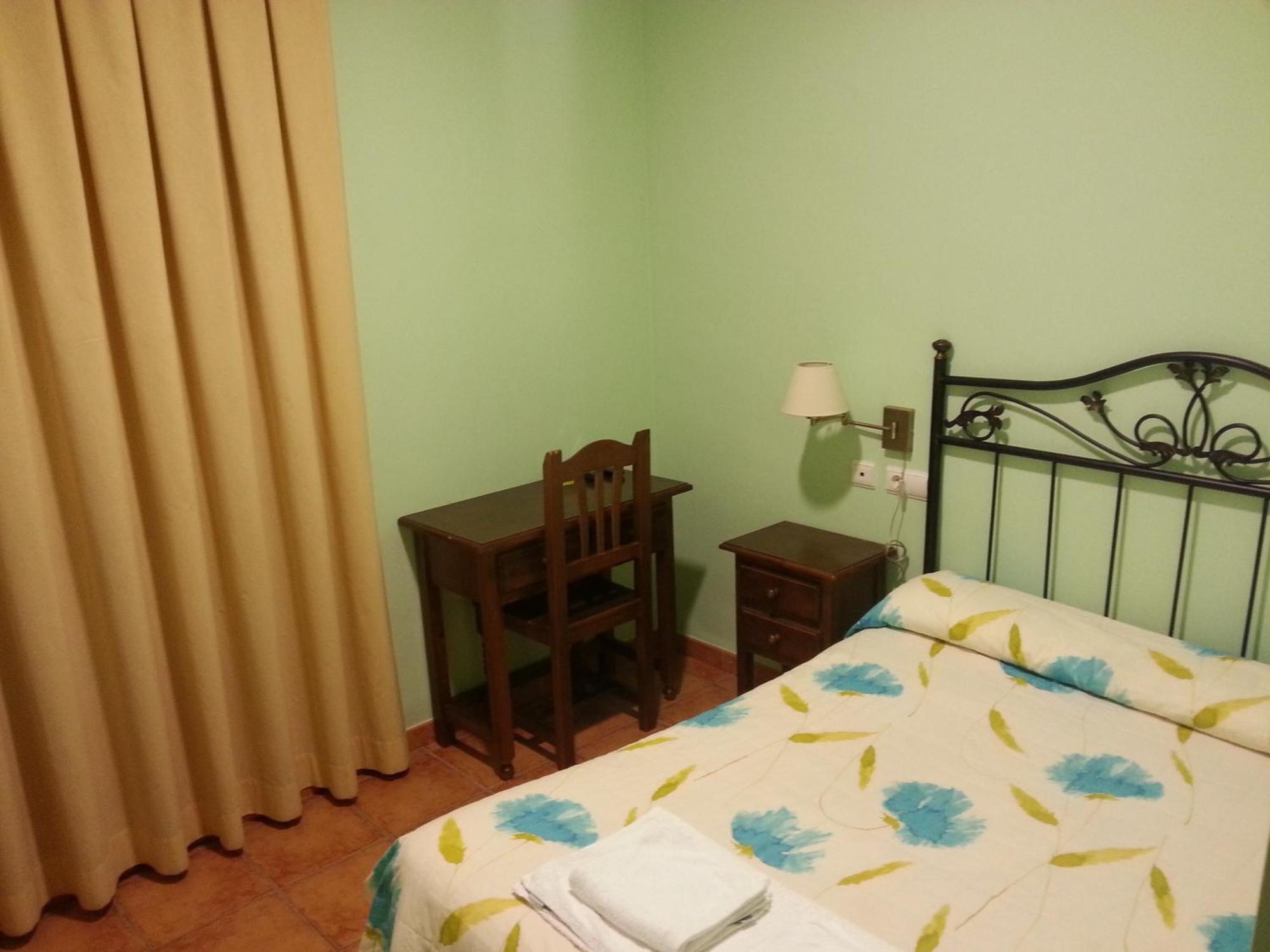 ホテル Hostal Las Tres Jotas Alcaracejos 部屋 写真