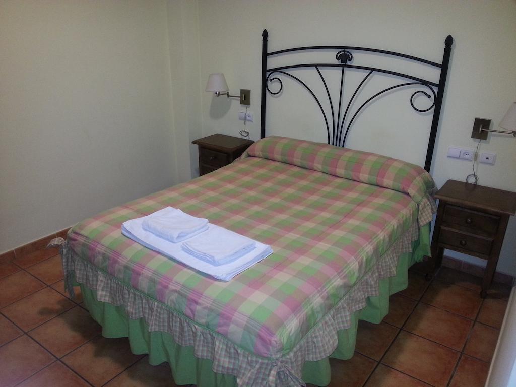 ホテル Hostal Las Tres Jotas Alcaracejos 部屋 写真