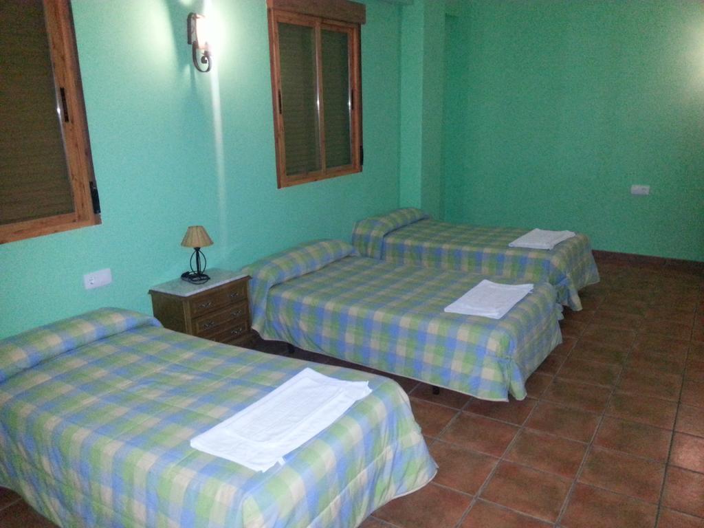 ホテル Hostal Las Tres Jotas Alcaracejos 部屋 写真