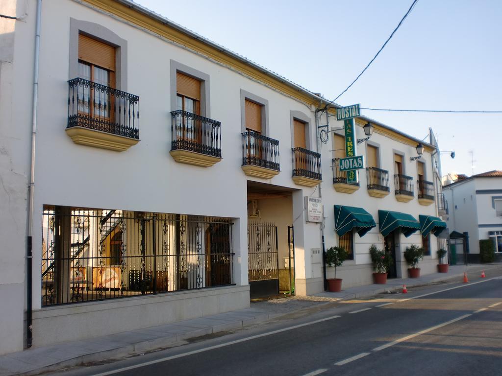 ホテル Hostal Las Tres Jotas Alcaracejos エクステリア 写真